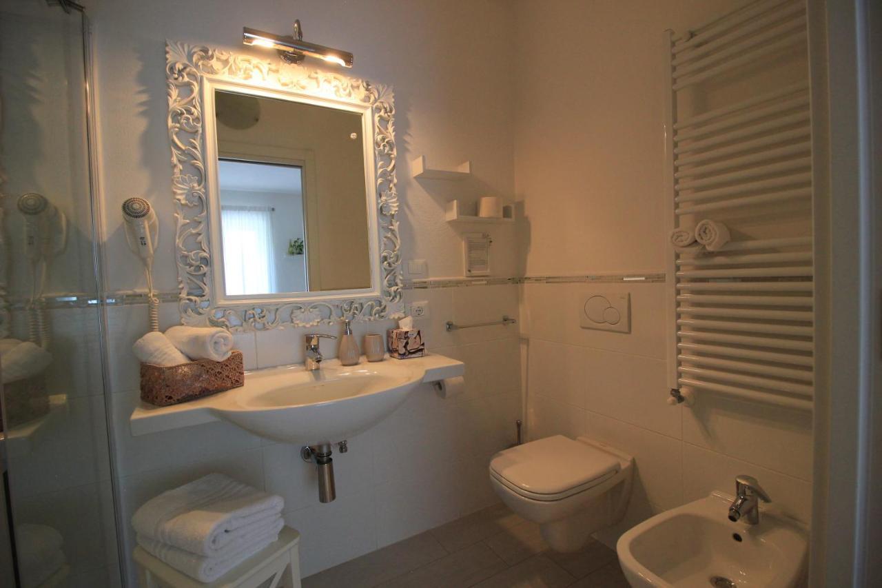 Rooms Il Punto Peschiera del Garda Ngoại thất bức ảnh